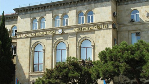 Prezidentdən Ədliyyə Nazirliyi ilə bağlı SƏRƏNCAM