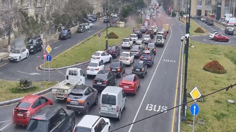 Bakıda 10 küçə və prospektdə tıxac var - SİYAHI