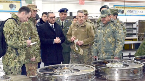 Hərbi attaşelər Aviasiya Təmir Zavodunda olublar - FOTO