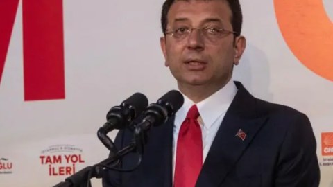 İmamoğlu prezidentliyə namizədliyini AÇIQLADI