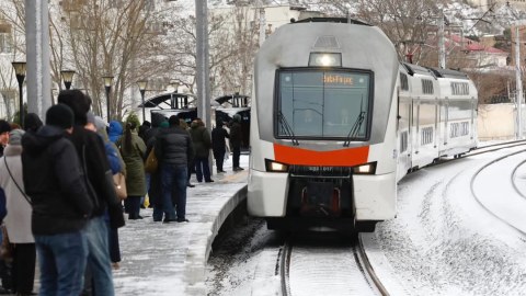 Güclü qar olsa da, işlərinin başındadırlar - FOTOLAR