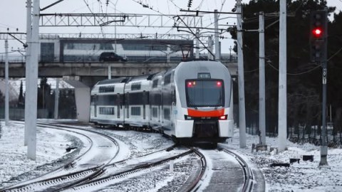 ADY qarlı havada 60 min sərnişin daşıyıb