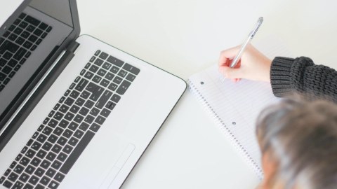 Sabah universitetlərdə tədris yenə onlayn olacaq - SİYAHI