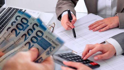 Xəbəri olmadan adına 10 min manat kredit götürdü