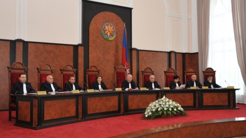 Konstitusiya Məhkəməsi hakimlərinin yaş həddi artırılır
