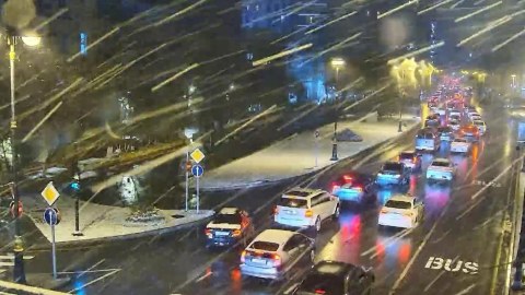 Bakıda gecə tıxacı - Şəhərdən FOTOLAR