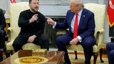 Trampdan Zelenskiyə sərt sözlər: "Mənə hörmət etmirsən"