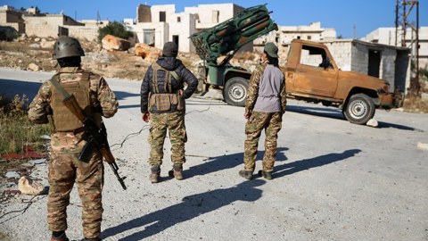 Suriyada təhlükəsizlik qüvvələri ilə silahlı qruplaşma arasında TOQQUŞMA