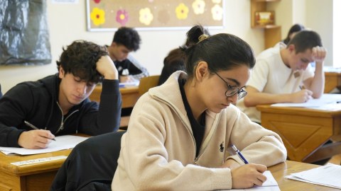 Dünənki imtahanda plagiat sualdan istifadə edilib? - Rəsmi AÇIQLAMA