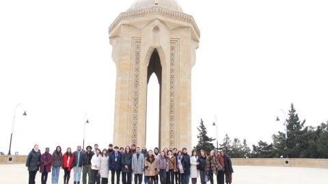 Əcnəbilər Azərbaycanda - Beynəlxalq Multikulturalizm Məktəbi başladı