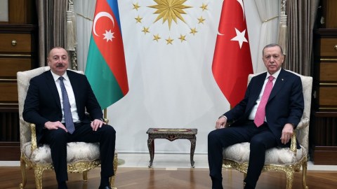 Prezidentlər təkbətək görüşdü