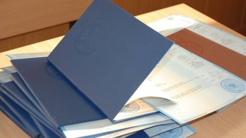 Həmin həkim imtahandan keçə bilməyib