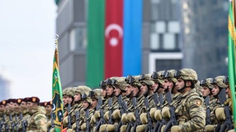 Cərimələrin 50 faizi hərbçilərin maaşlarına əlavə ediləcək