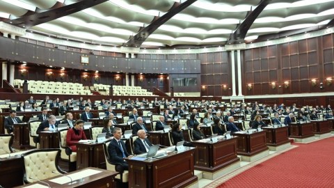 Deputatlar növbəti dəfə hökumətin hesabatına görə toplaşacaqlar
