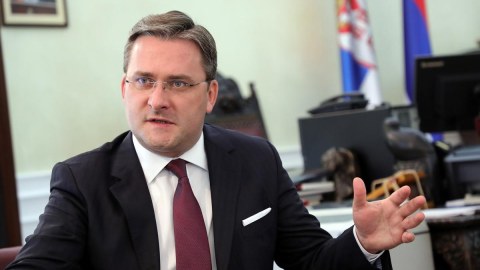 Mədəniyyət nazirinə hücum edən şəxs SAXLANILDI