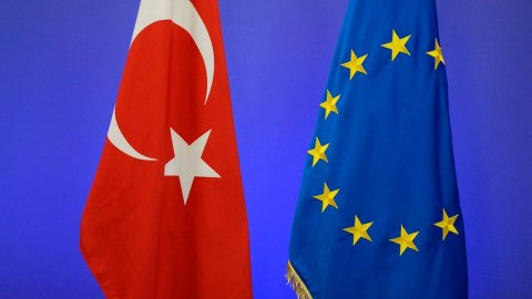 Türkiyə zəif Aİ üçün imtina olunmaz TƏRƏFDAŞDIR