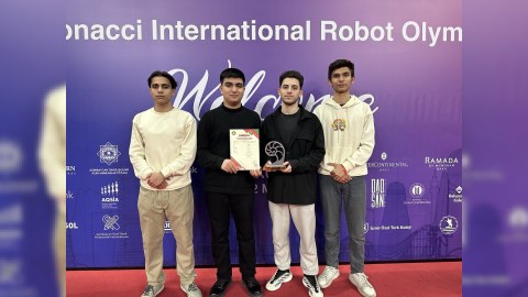 UNEC tələbəsinin komandası Beynəlxalq Robot Olimpiadasının Azərbaycan turunun qalibi oldu!
