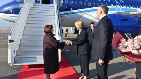 Sahibə Qafarova Gürcüstana getdi - FOTO