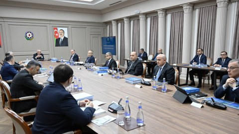 Baş nazir hökumət üzvlərini TOPLADI