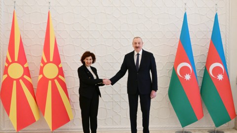 Şimali Makedoniya Prezidentinin rəsmi qarşılanma mərasimi olub