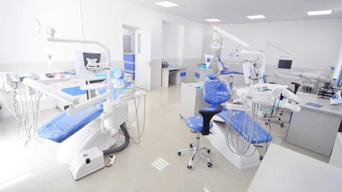 6 özəl stomatoloji müəssisədə nöqsanlar AŞKARLANIB