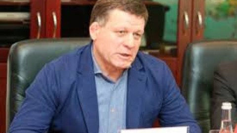 "Oleq Bakinski" ev dustaqlığı istəyir