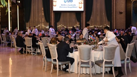 Bakıda Beynəlxalq Demokratlar Birliyinin təşkilatçılığı ilə iftar süfrəsi açıldı - FOTOLAR