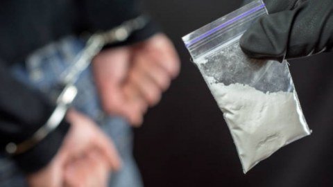 Keçmiş məhkumlar narkotiklə tutuldu