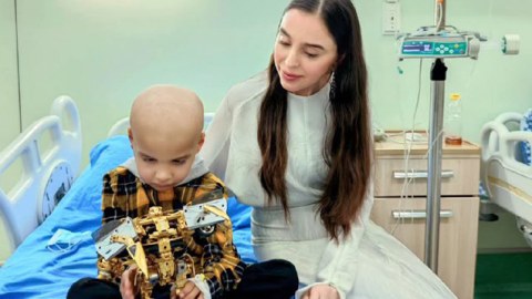 Leyla Əliyeva uşaqları ziyarət etdi - FOTO