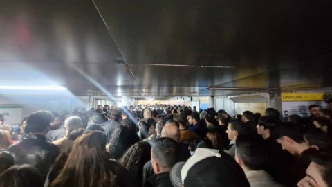Metronun "Koroğlu" stansiyasında SIXLIQ - VİDEO