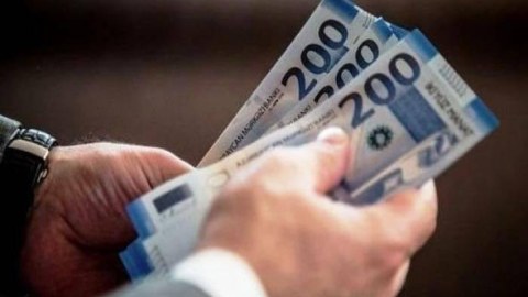 Əhalinin gəlirləri 6%-dən çox artıb