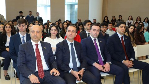 Parlamentin deputatları&nbsp; &ldquo;Qərbi Azərbaycan mövzusu 100 ildə&rdquo; adlı dəyirmi masada&nbsp;