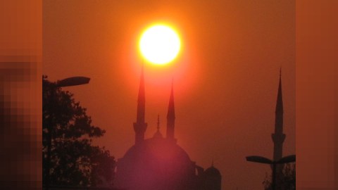 Bu gün ilk Qədr gecəsidir - Gecənin fəziləti...
