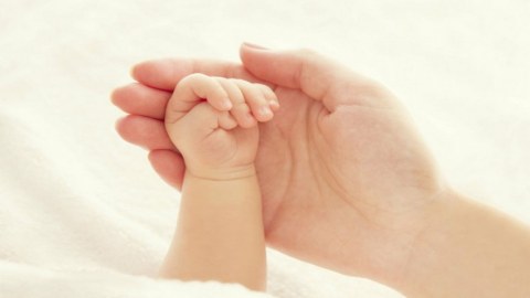 Bərdədə doğuş zamanı ana ölüb: körpəsi sağ qalıb