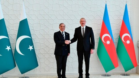 İlham Əliyevdən Pakistanın Baş nazirinə TƏBRİK