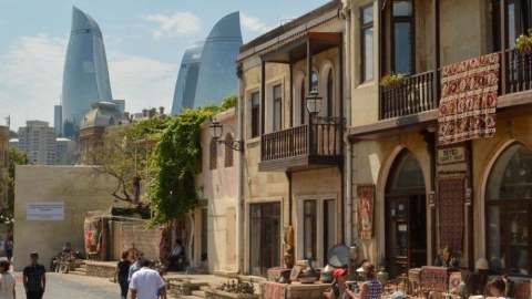 Azərbaycana gələn turistlər niyə azalıb?