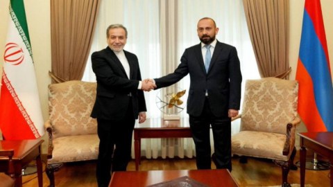Araqçi İrəvanda Mirzoyanla görüşdü