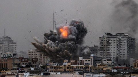 Qəzza yenə bombalandı - 11 nəfər öldü