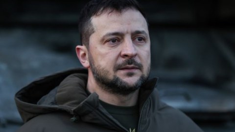 Zelenskini nə qədər adam dəstəkləyir? - SORĞU