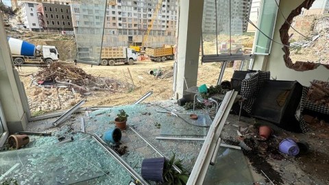 Evi uçurdulan vətəndaş şirkətdən 2 milyon istəyib? - Özü DANIŞDI