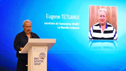 Makron hakimiyyətinin diktaturası ilə üz-üzəyik