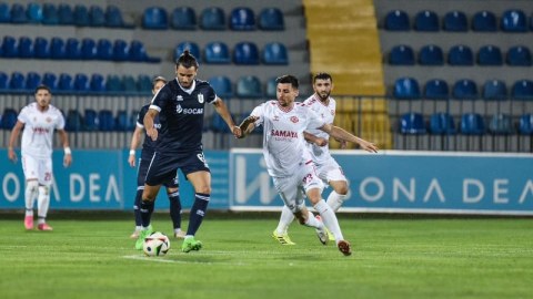 "Neftçi" "Araz-Naxçıvan"la heç-heçə etdi