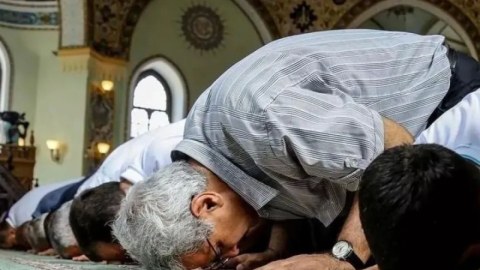 Bakıda bayram namazı qılındı