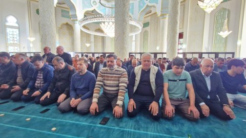 Naxçıvan məscidlərində bayram namazı - FOTOLAR
