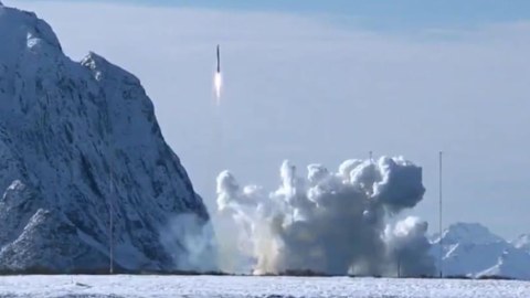 Almaniya ilk özəl raketini buraxdı