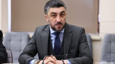 Ermənistanda deputat istefa verdi