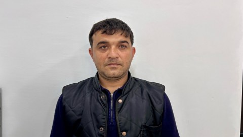 Narkuryerdən 9 kq heroin götürüldü