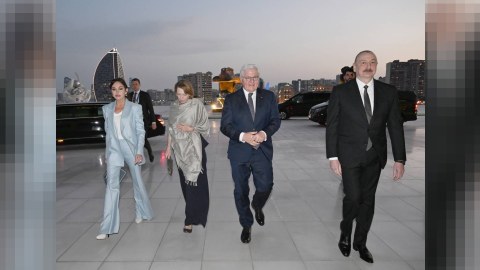 Prezidentlər Heydər Əliyev Mərkəzində - FOTOLAR