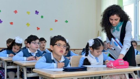 Müəllimlərin bir stavka dərs yükü 12 saata endirilsin! - TƏKLİF