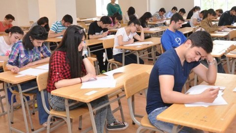 Bazar günü 33 mindən çox şagird imtahan verəcək